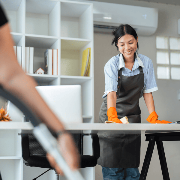 woman-cleaning-office-softbank-commercial-cleaning-min