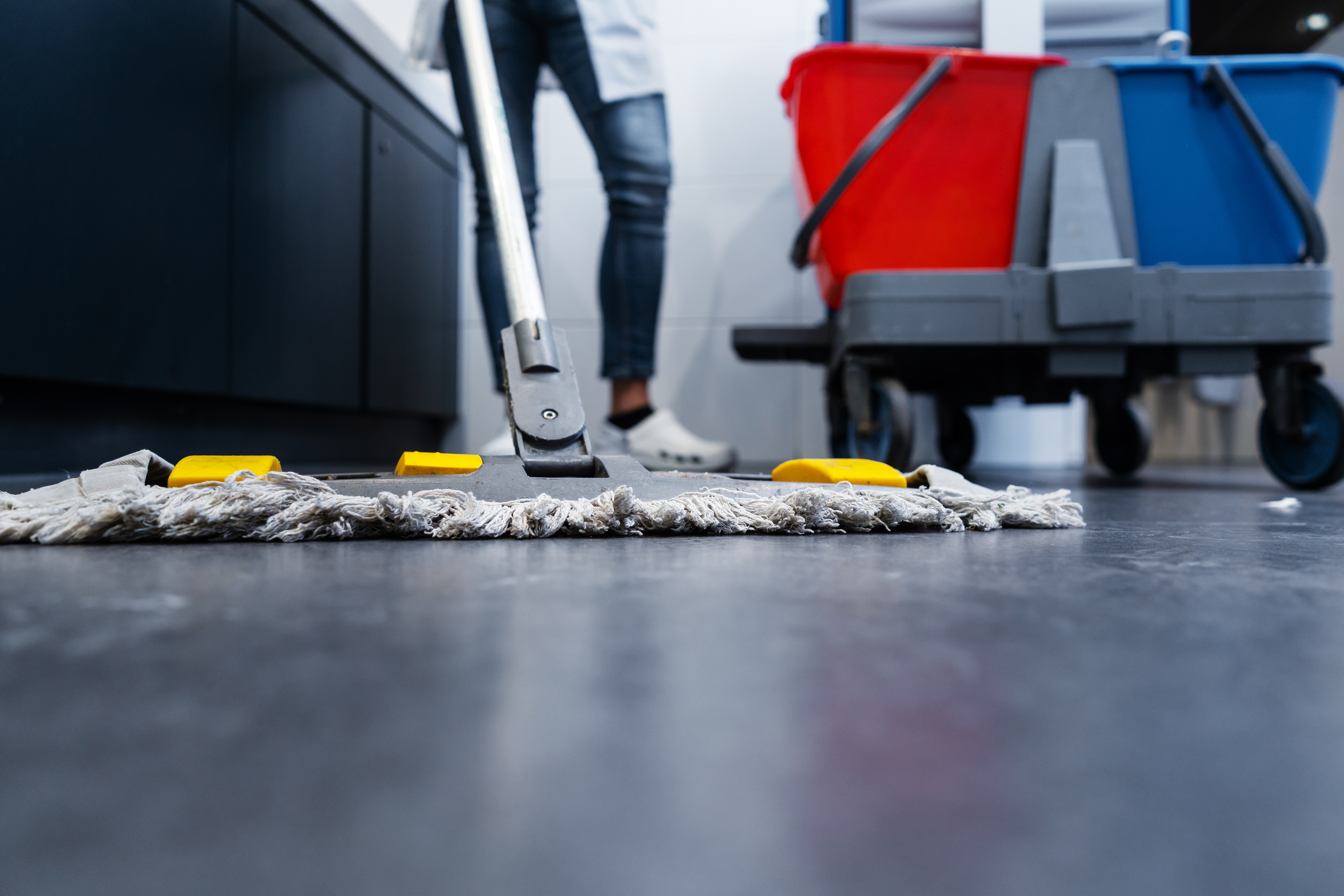 How to Clean Commercial Floors Efficiently
